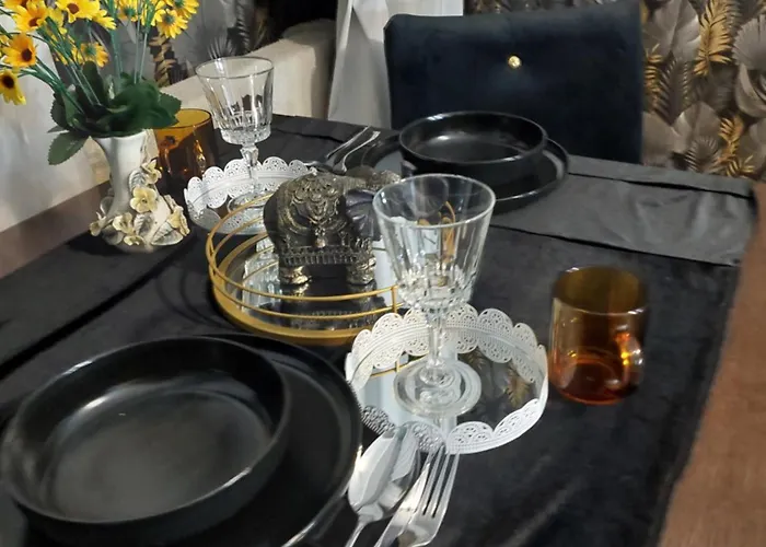 Golden House * Kluž